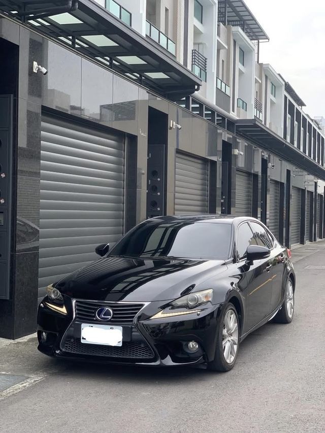 LEXUS凌志 IS 300H  第15張相片