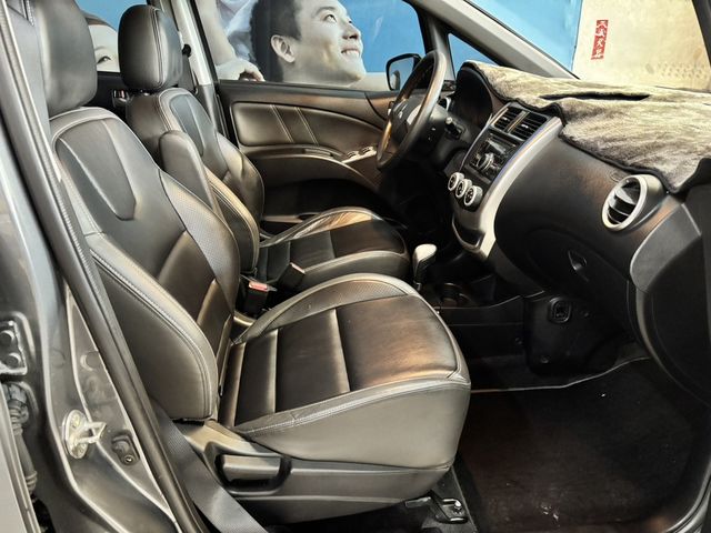 MITSUBISHI三菱 COLT PLUS  第11張相片