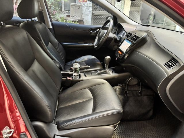NISSAN日產 TIIDA  第10張相片