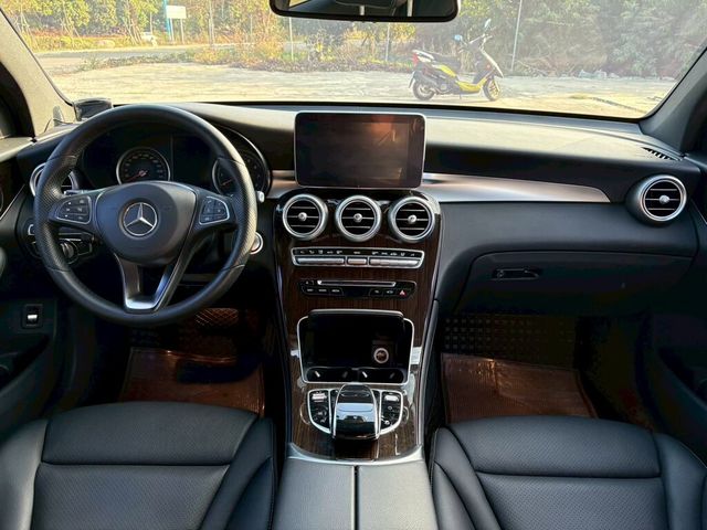 M-BENZ賓士 GLC300  第8張相片