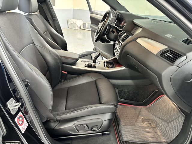 BMW寶馬 X4 XDRIVE20I  第7張相片