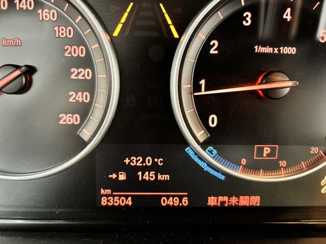 BMW寶馬 X4 XDRIVE20I  第9張相片