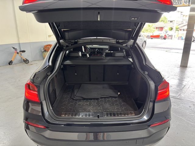 BMW寶馬 X4 XDRIVE20I  第19張相片