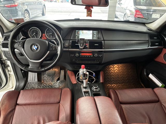 BMW寶馬 X6  第7張相片