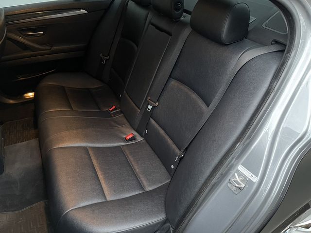 BMW寶馬 520D  第8張相片
