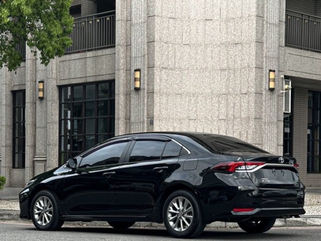 TOYOTA豐田 ALTIS  第2張相片