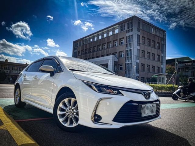 TOYOTA豐田 ALTIS  第1張相片