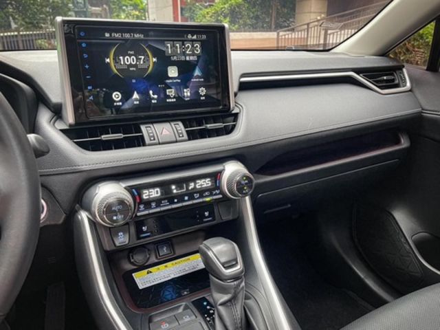 TOYOTA豐田 RAV4  第6張相片