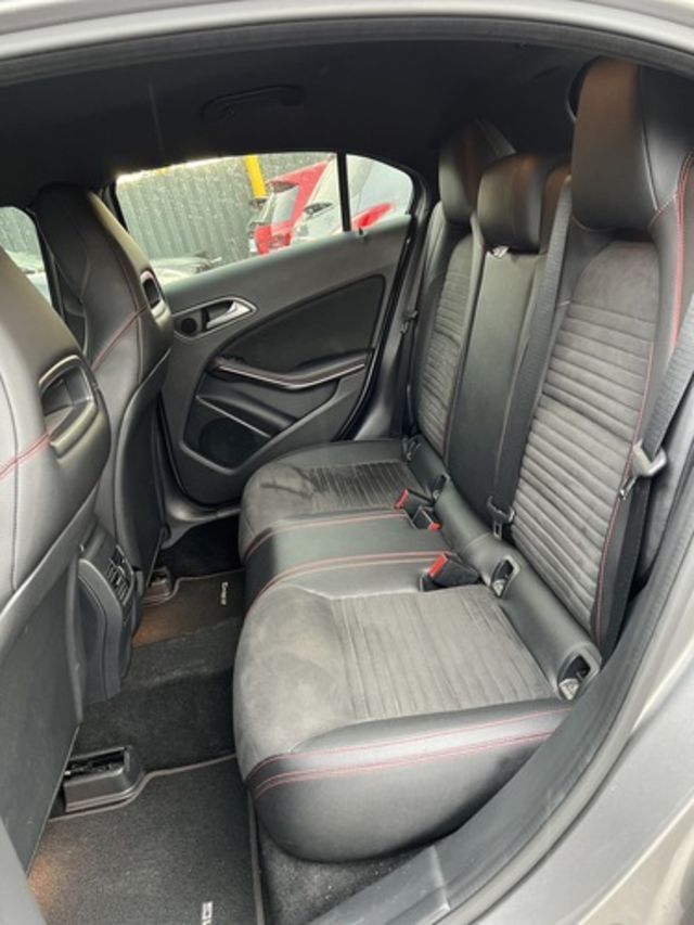 M-BENZ賓士 A180  第6張相片