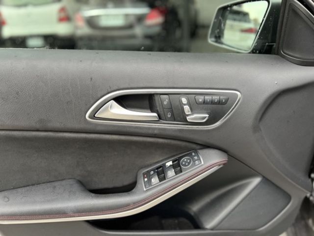 M-BENZ賓士 A180  第7張相片