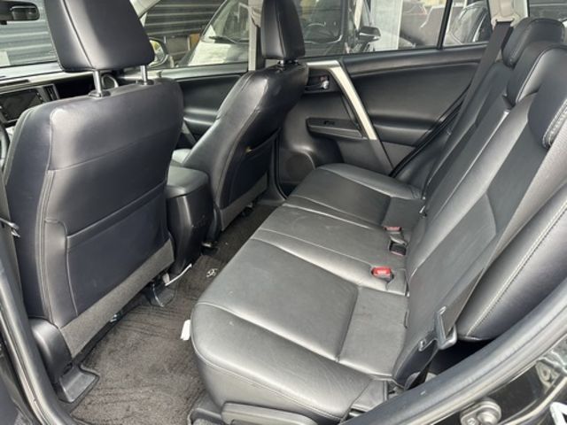 TOYOTA豐田 RAV4  第3張相片