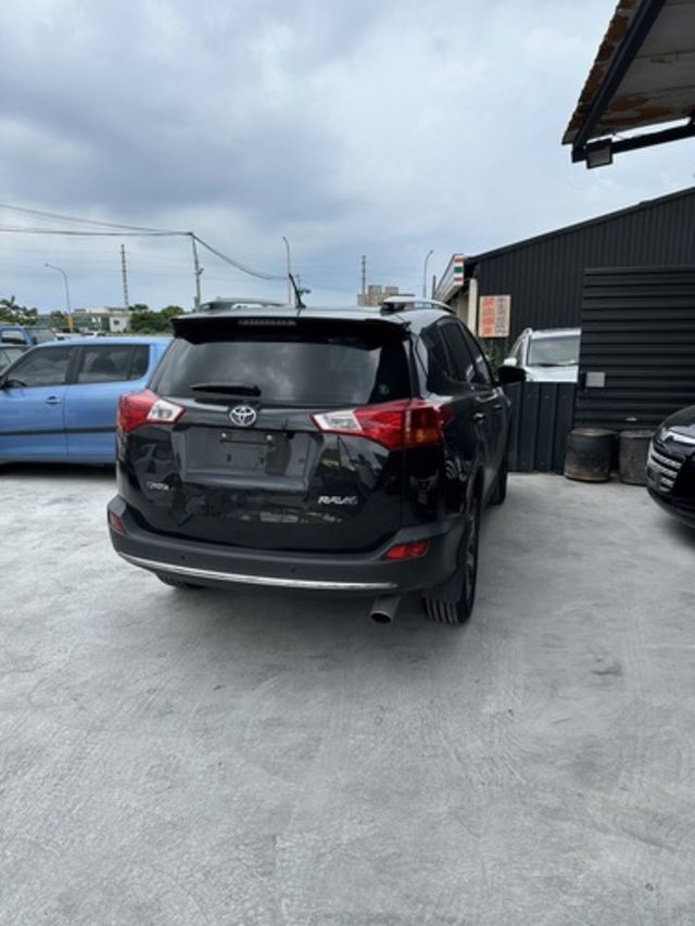 TOYOTA豐田 RAV4  第6張相片