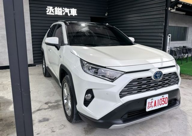 TOYOTA豐田 RAV4  第2張相片