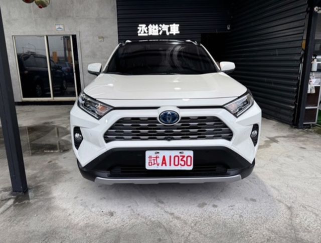 TOYOTA豐田 RAV4  第3張相片
