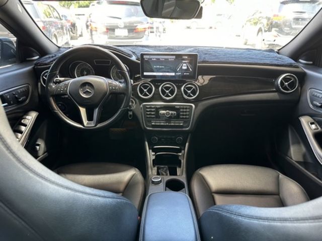 M-BENZ賓士 CLA250  第8張相片
