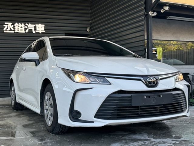 TOYOTA豐田 ALTIS  第1張相片