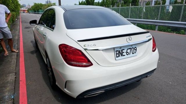 M-BENZ賓士 C300  第2張相片
