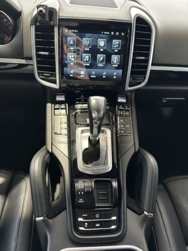 PORSCHE保時捷 CAYENNE  第4張相片