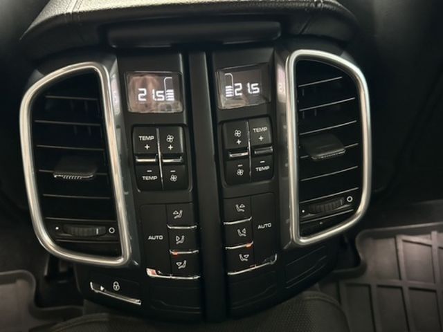 PORSCHE保時捷 CAYENNE  第8張相片