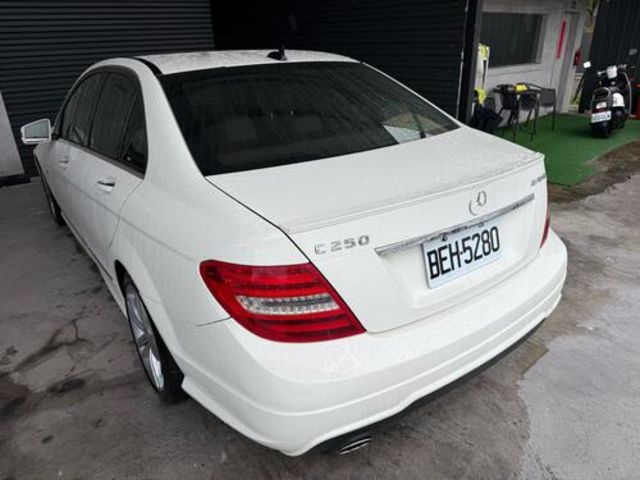 M-BENZ賓士 C250  第6張相片