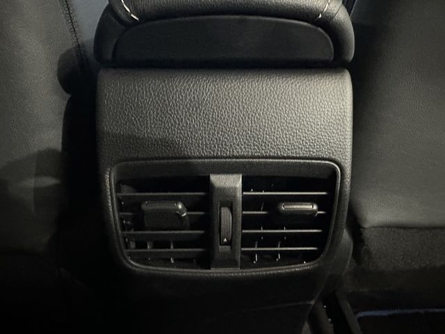TOYOTA豐田 COROLLA ALTIS HYBRID  第12張相片