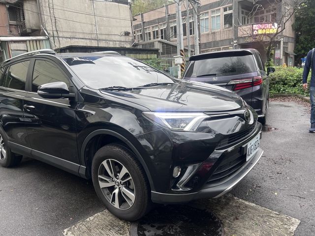 TOYOTA豐田 RAV4  第1張相片