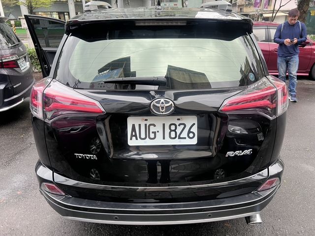 TOYOTA豐田 RAV4  第6張相片