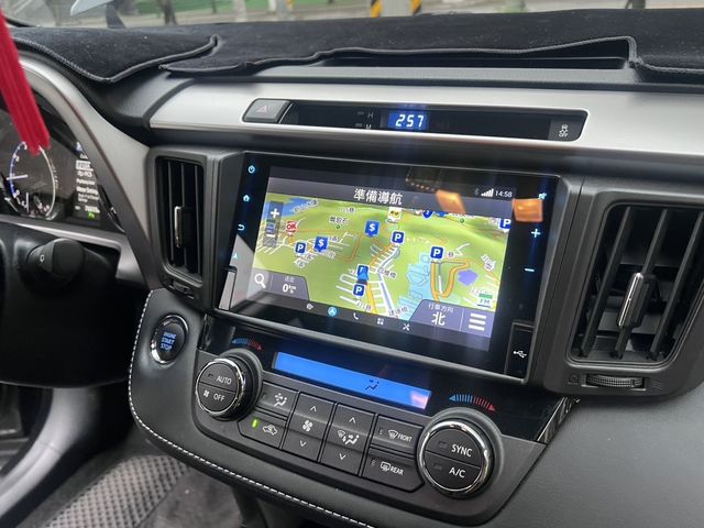 TOYOTA豐田 RAV4  第9張相片