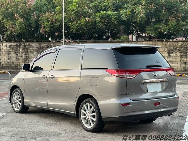 TOYOTA豐田 PREVIA  第2張相片