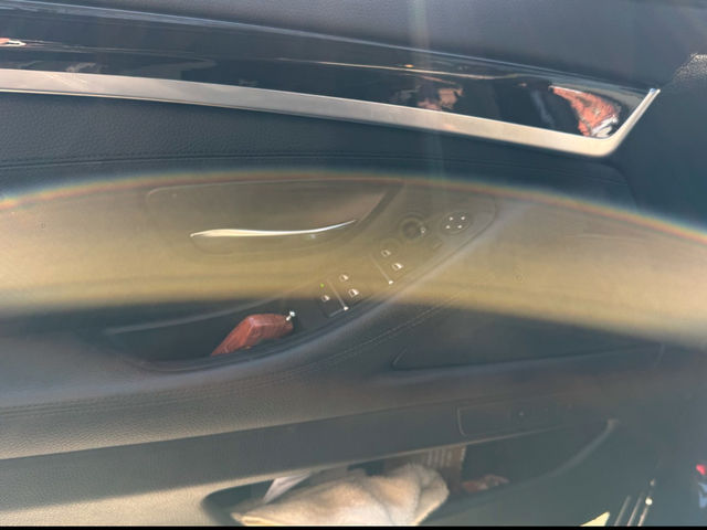BMW寶馬 523  第5張相片