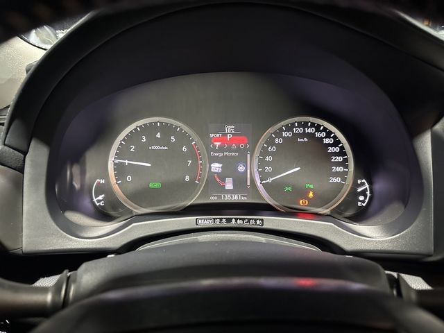 LEXUS凌志 IS 300H  第9張相片