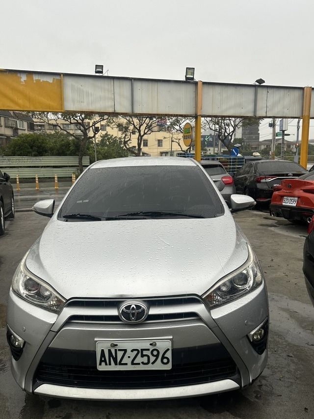 TOYOTA豐田 YARIS  第2張相片