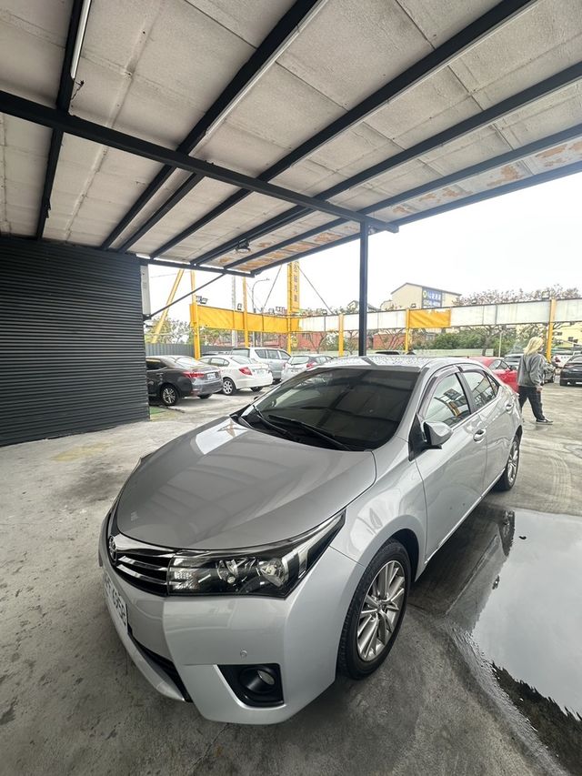 TOYOTA豐田 ALTIS  第2張相片
