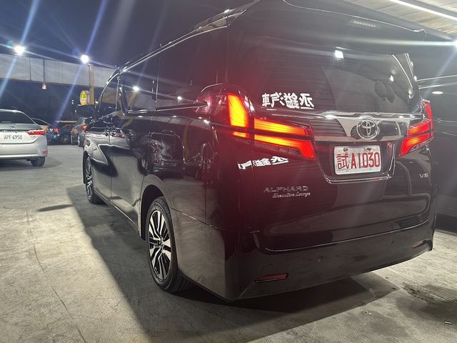 TOYOTA豐田 ALPHARD  第2張相片