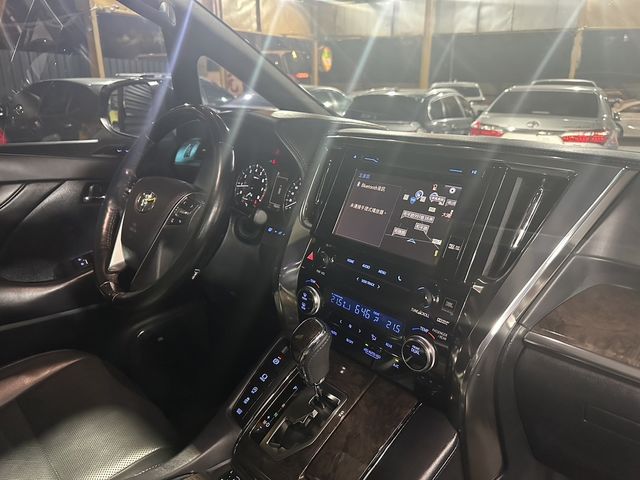 TOYOTA豐田 ALPHARD  第17張相片