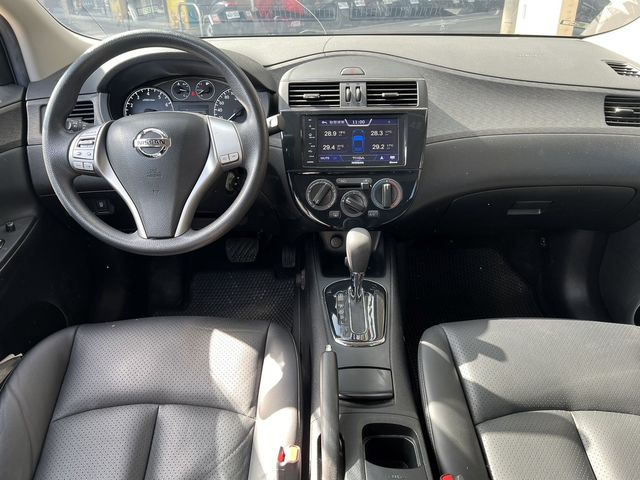 NISSAN日產 TIIDA  第2張相片