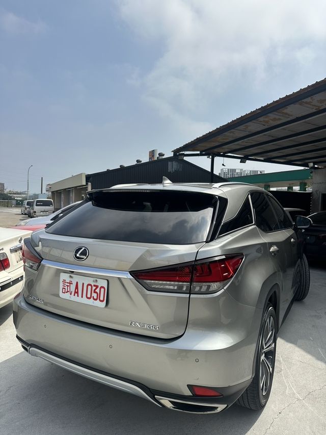 LEXUS凌志 RX300  第3張相片