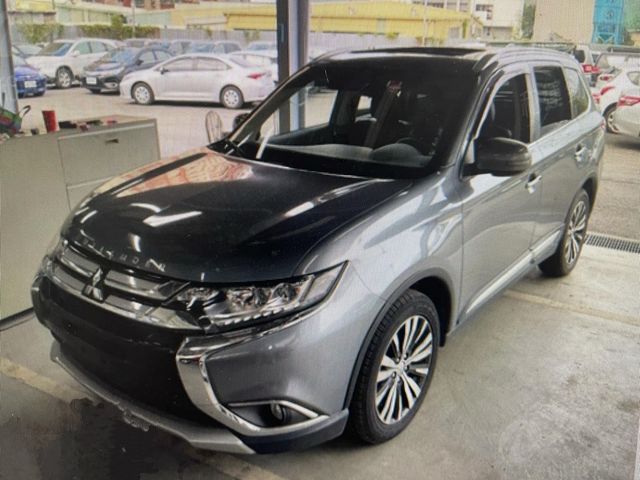 MITSUBISHI三菱 OUTLANDER  第5張相片