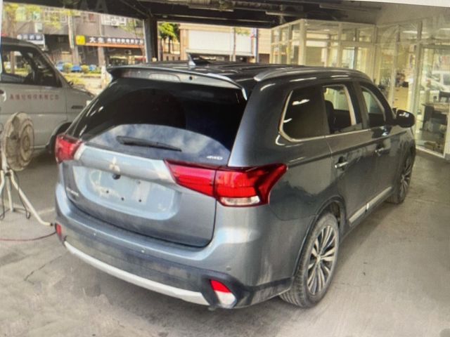 MITSUBISHI三菱 OUTLANDER  第11張相片