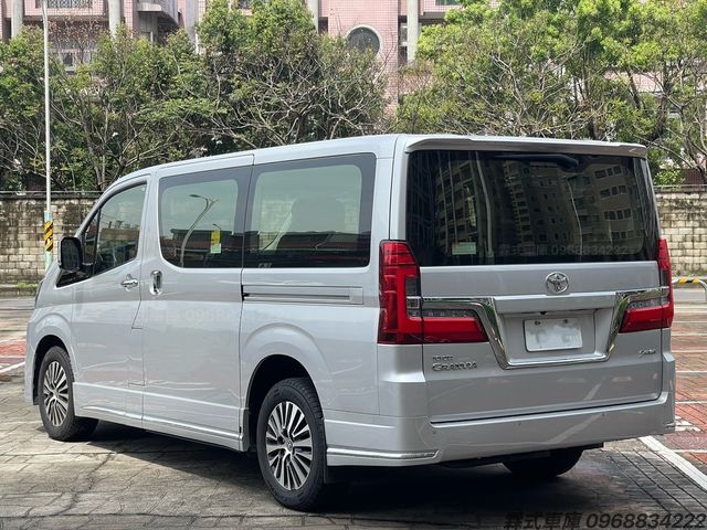 TOYOTA豐田 GRANVIA  第3張相片