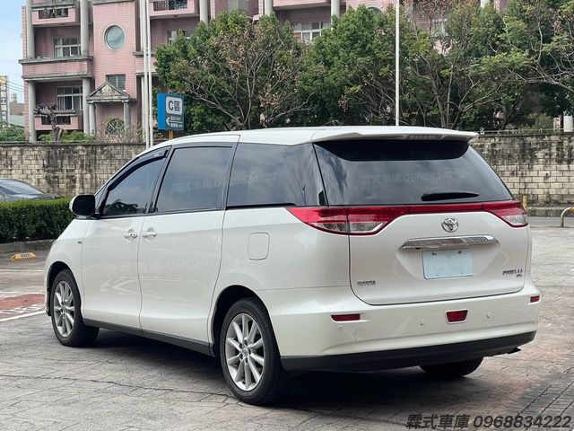 TOYOTA豐田 PREVIA  第3張相片