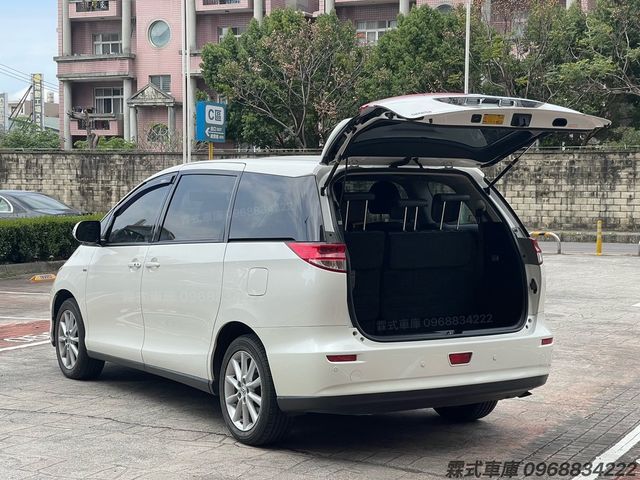 TOYOTA豐田 PREVIA  第5張相片