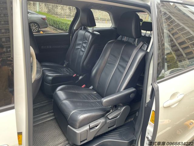 TOYOTA豐田 PREVIA  第11張相片