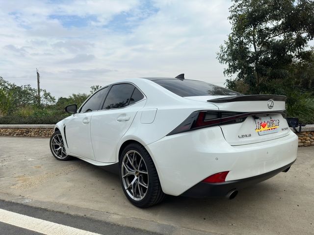 LEXUS凌志 IS200T  第6張相片