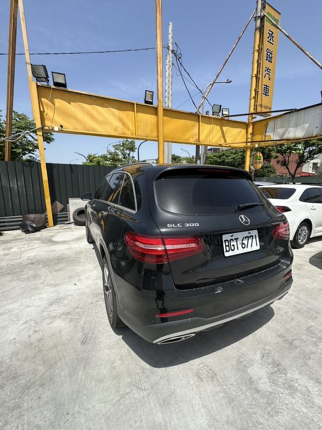 M-BENZ賓士 GLC300  第9張相片