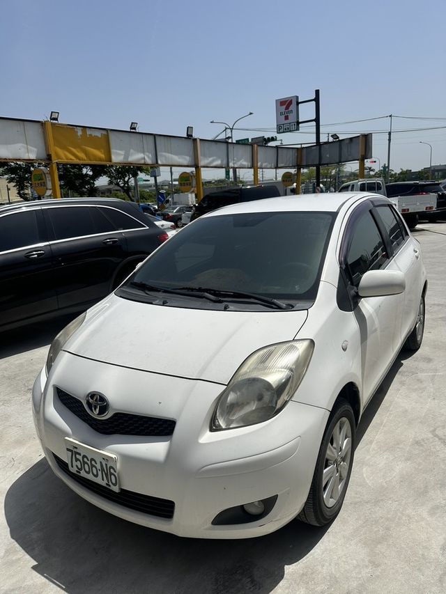 TOYOTA豐田 YARIS  第2張相片