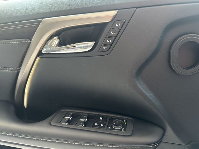 LEXUS凌志 RX300  第9張相片