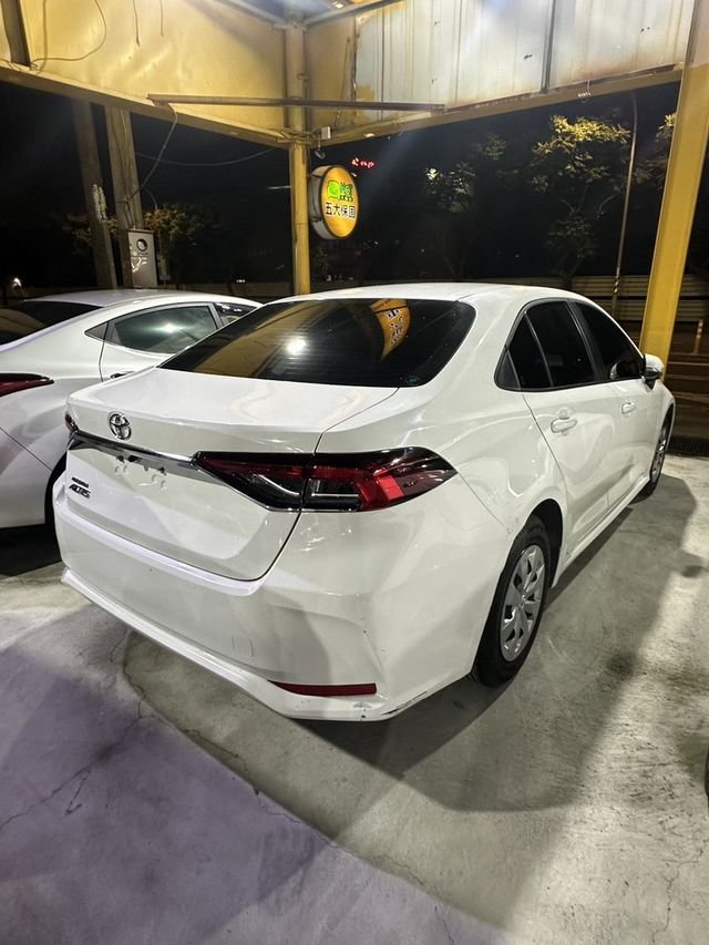 TOYOTA豐田 ALTIS  第2張相片