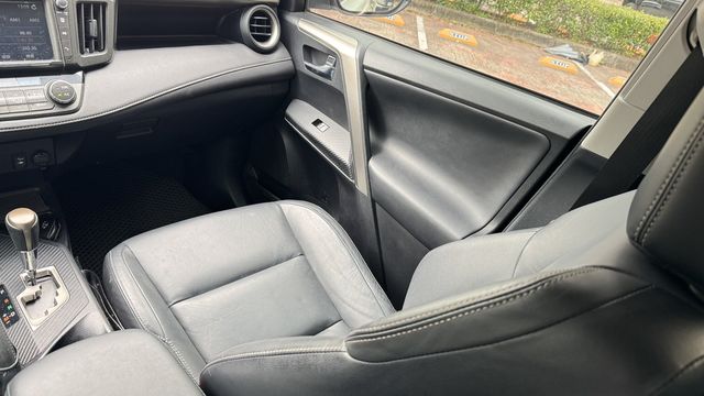 TOYOTA豐田 RAV4  第5張相片