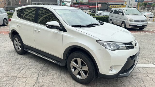 TOYOTA豐田 RAV4  第13張相片
